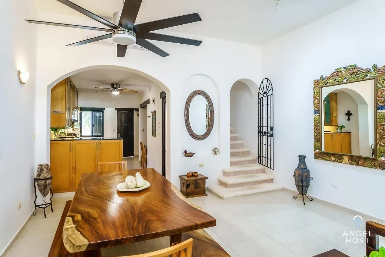 Oceanside Townhome A Block To Beach Plus 3 Pools Onsite Cancun Mexico