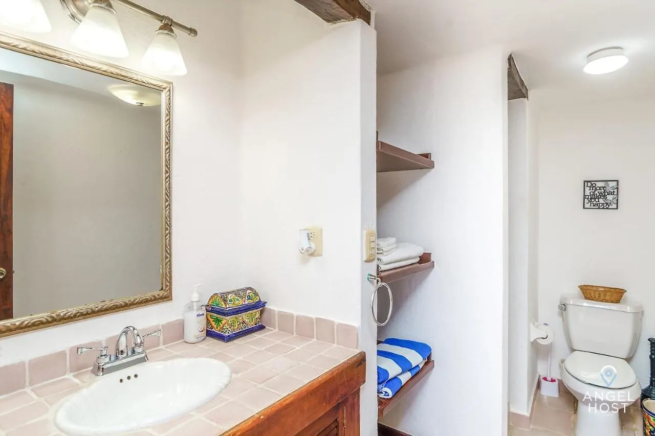 Oceanside Townhome A Block To Beach Plus 3 Pools Onsite Cancun Holiday home