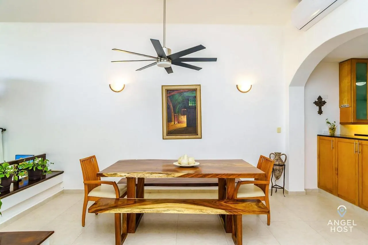 Oceanside Townhome A Block To Beach Plus 3 Pools Onsite Cancun Holiday home