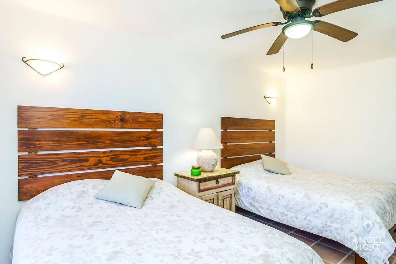 Oceanside Townhome A Block To Beach Plus 3 Pools Onsite Cancun Mexico