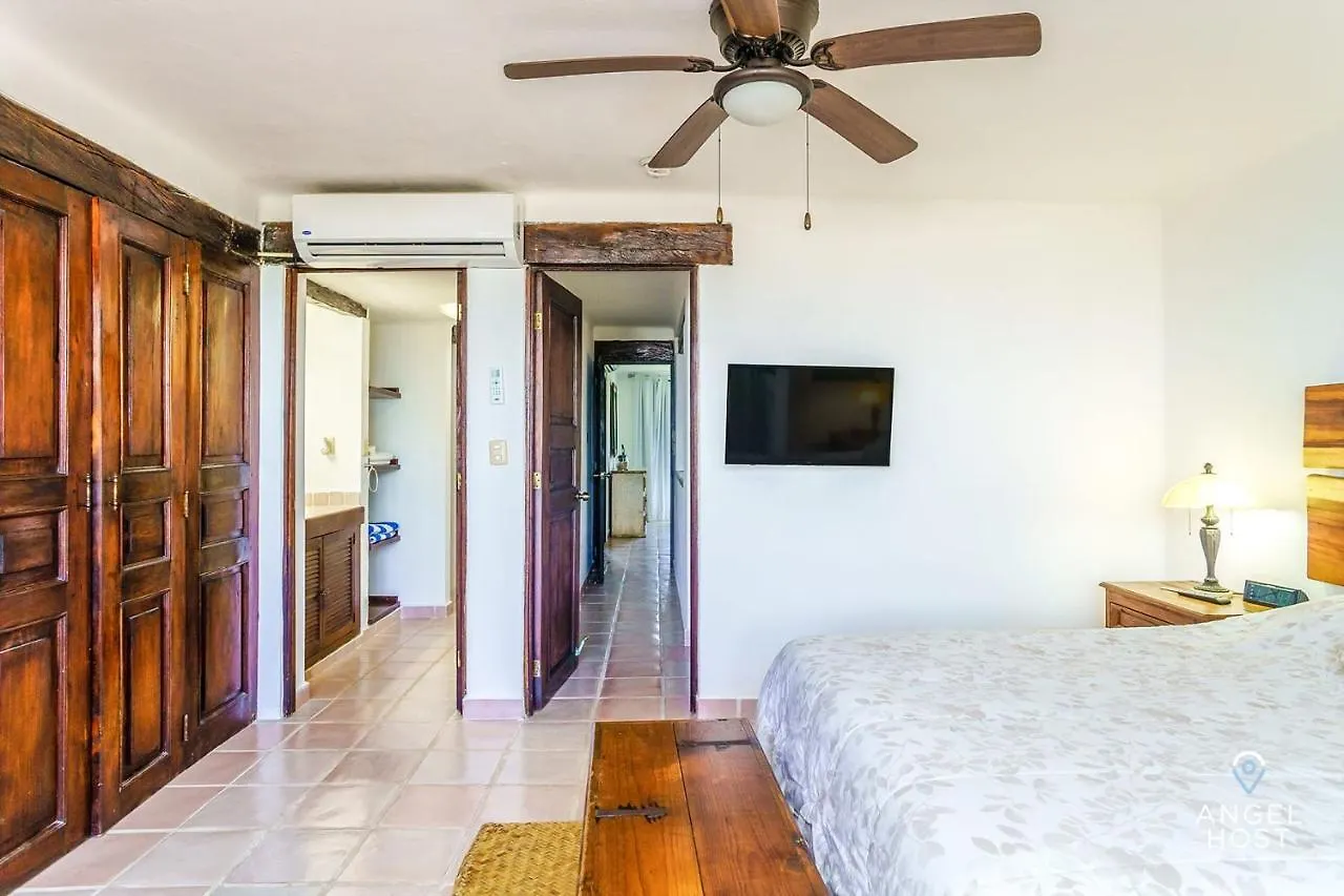 Oceanside Townhome A Block To Beach Plus 3 Pools Onsite Cancun 0*,  Mexico
